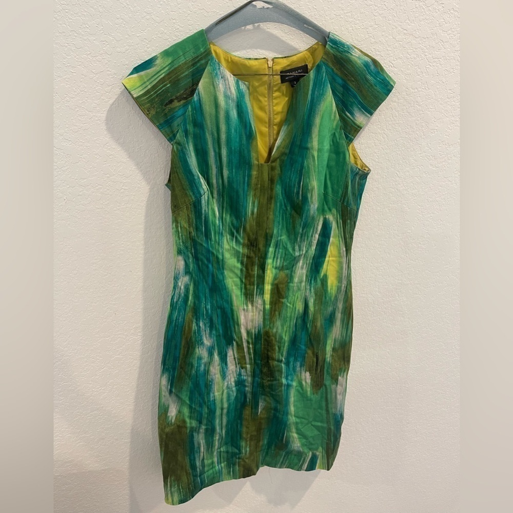 TAHARI Green shade Dress‎ size 2 - Picture 2 of 5